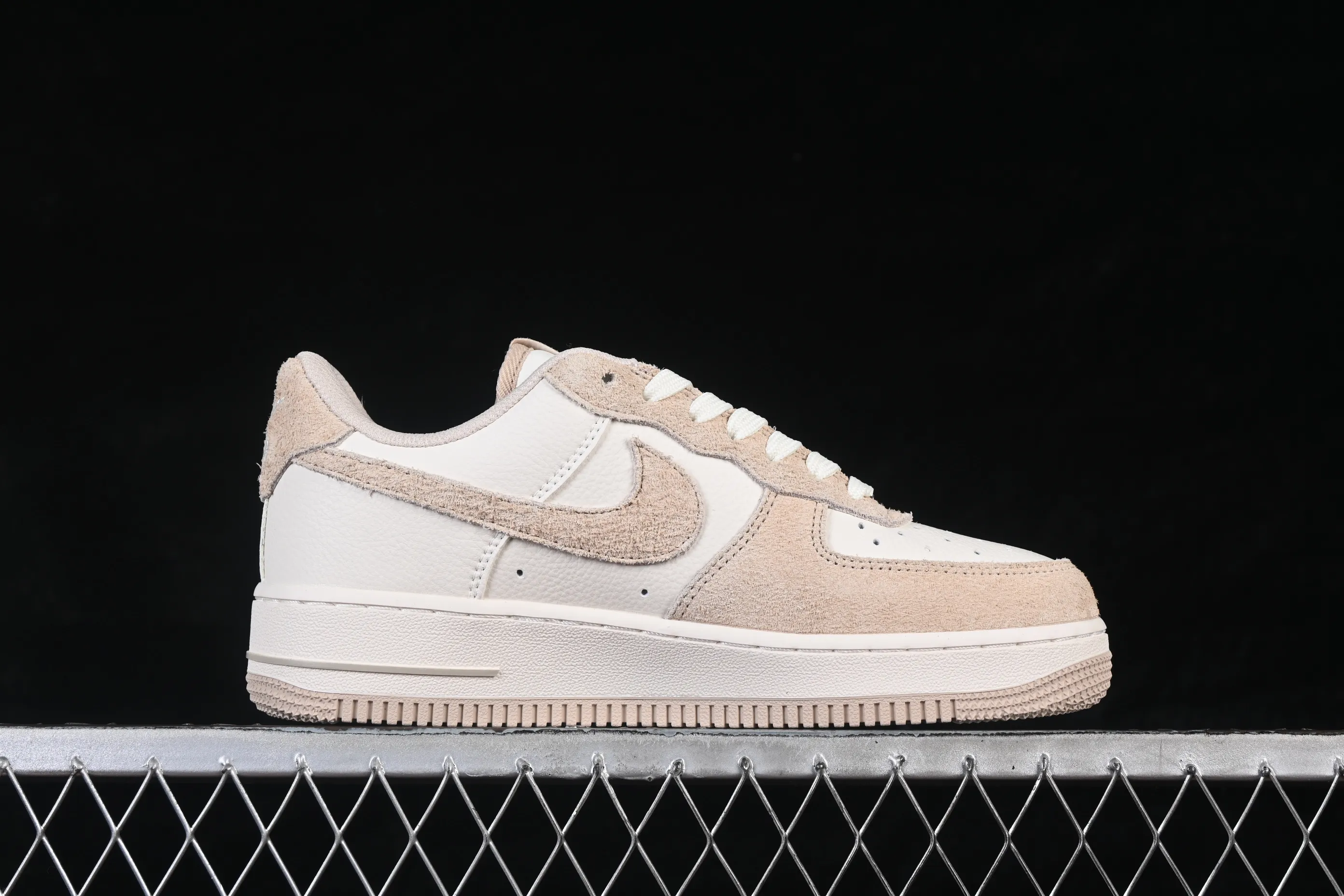 All categories Nk Air Force 1 Air Force series Nk Air Force 1 Low Air Force low-top Nike Air Force 1'07 Low Milky white light gray Air Force 1 low-top casual sneakers HQ3905-001